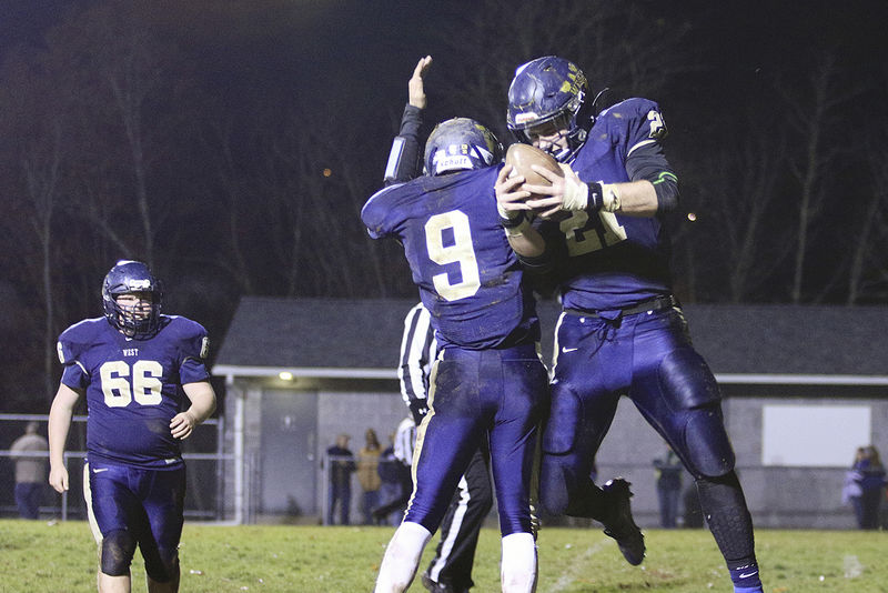 Cavaliers ground Patriots, 27-20